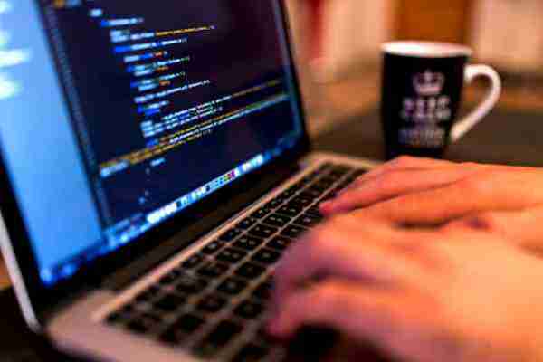 Systems engineering roles. Roles of the systems engineer, software and hardware engineers, programmer, systems manager, operator Systems engineering roles. Roles of the systems engineer, software and hardware engineers, programmer, systems manager, operator