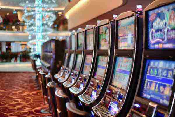 Casino industry analysis, economic characteristics, Porter’s Five Forces, competition, opportunities, threats, external driving forces, success factors Casino industry analysis, economic characteristics, Porter’s Five Forces, competition, opportunities, threats, external driving forces, success factors