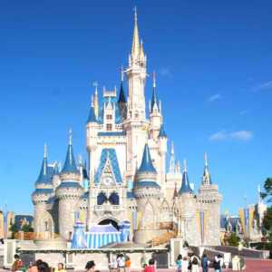 Disney corporate social responsibility, stakeholder management, corporate citizenship, sustainability, parks resorts business management case study analysis Disney corporate social responsibility, stakeholder management, corporate citizenship, sustainability, parks resorts business management case study analysis