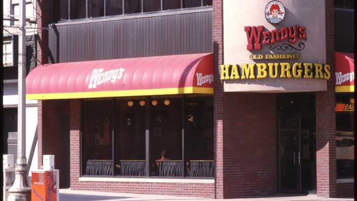 Wendy’s organizational culture, company cultural traits, restaurant business HRM analysis case study, High Spring Streets Columbus