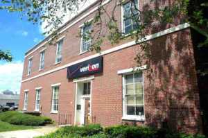 Verizon Communications, Verizon Wireless, Five Forces Analysis, Porter’s, competition, buyers, suppliers, substitution, new entrants, telecommunications case