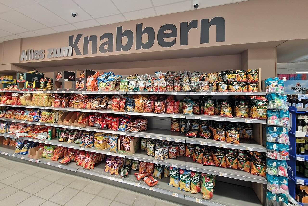 Bargaining power of retail companies over manufacturers and suppliers, strategic options, Edeka store in Lauda, Germany