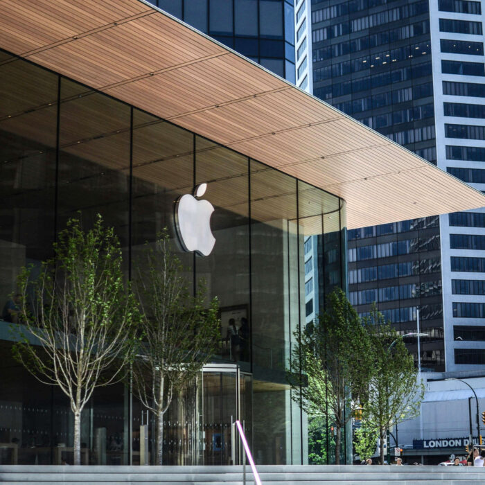 Apple generic competitive strategy, intensive growth strategies, Porter, Ansoff, consumer electronics business, Pacific Centre Vancouver store Apple generic competitive strategy, intensive growth strategies, Porter, Ansoff, consumer electronics business, Pacific Centre Vancouver store
