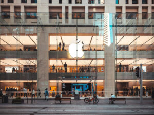 Apple’s Marketing Mix: 4P Analysis