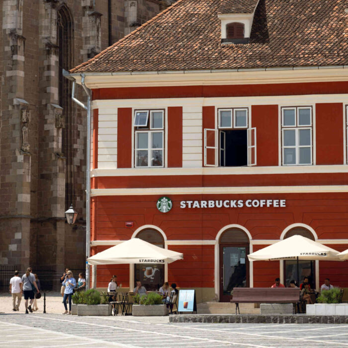 Five Forces analysis of Starbucks, recommendations, Porter model, competitors, buyers, suppliers, substitutes, new entrants, coffeehouse, Brasov Five Forces analysis of Starbucks, recommendations, Porter model, competitors, buyers, suppliers, substitutes, new entrants, coffeehouse, Brasov