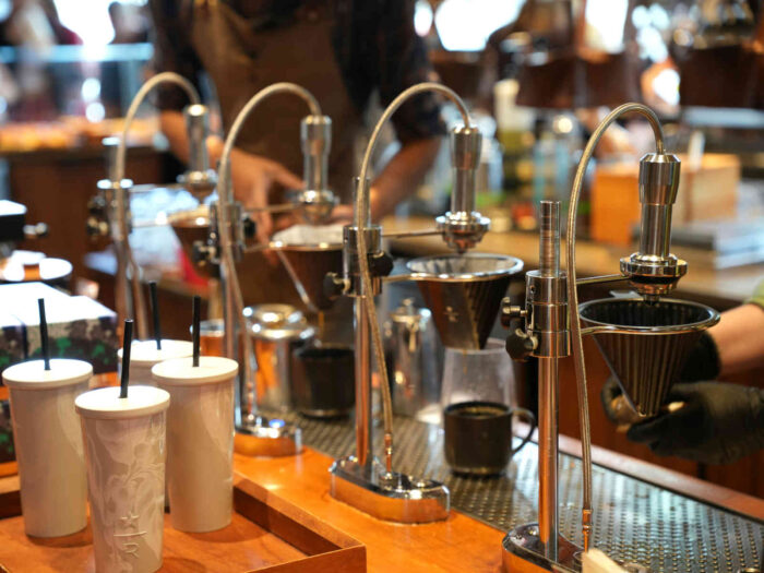 Starbucks SWOT analysis, recommendations, strengths, weaknesses, opportunities, threats, internal external factors, coffeehouse business case study, Seattle Starbucks SWOT analysis, recommendations, strengths, weaknesses, opportunities, threats, internal external factors, coffeehouse business case study, Seattle