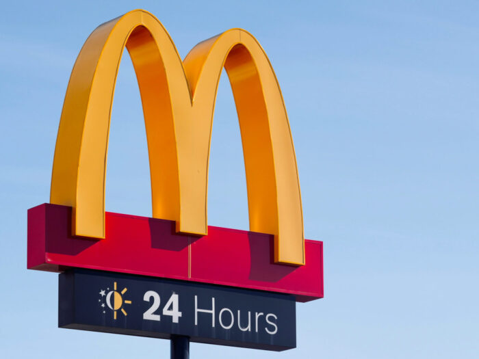 McDonald’s SWOT analysis and recommendations, strengths, weaknesses, opportunities, threats, fast-food business case study, Golden Arches