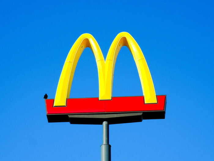 McDonald’s organizational structure design, company structure divisions departments, restaurant business sign, corporate hierarchy analysis case study