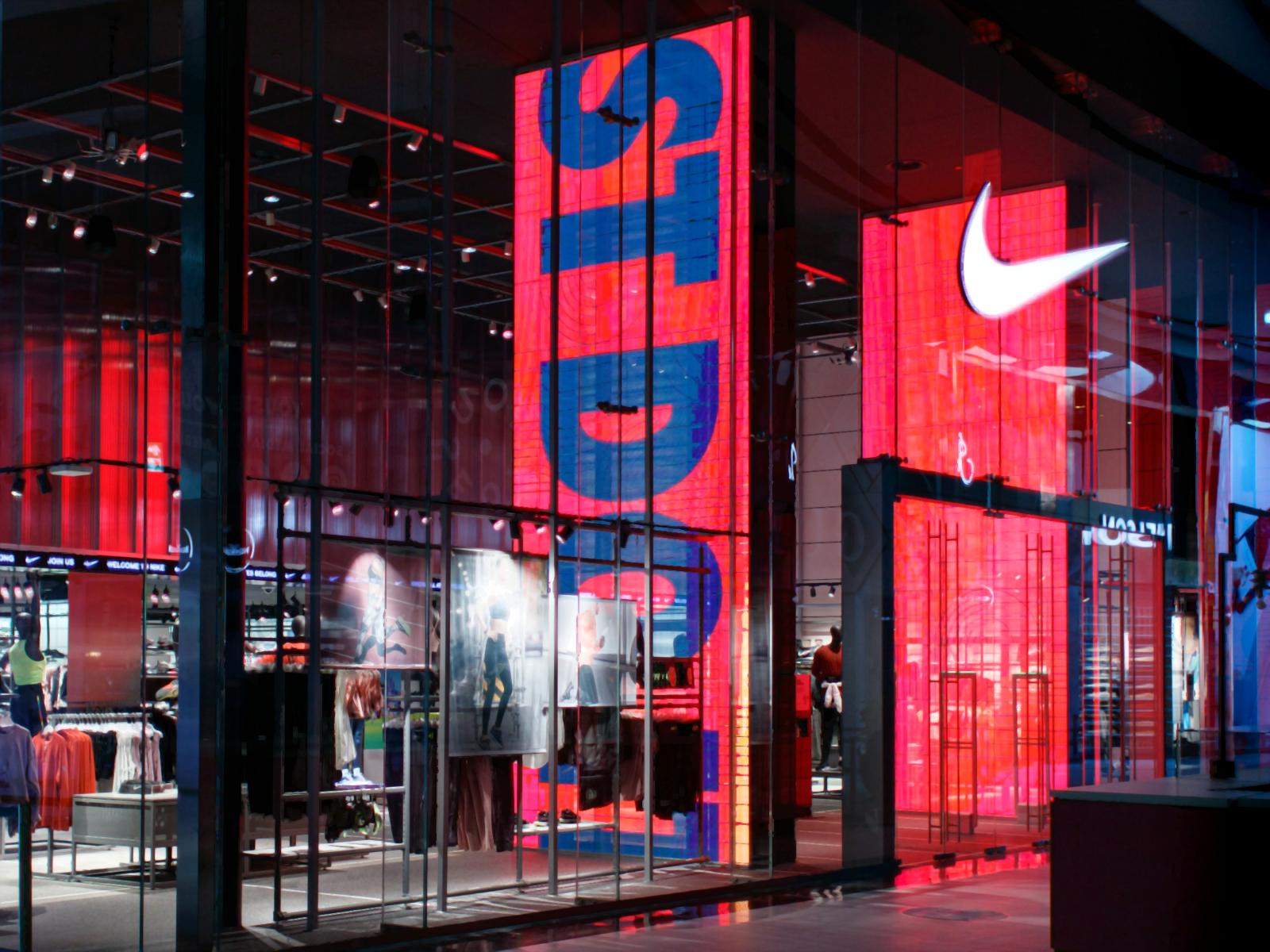 Nike’s Marketing Mix (4P) Analysis - Panmore