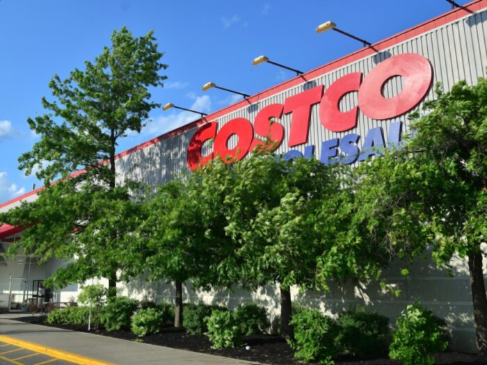 Costco stakeholders, ESG, corporate social responsibility, corporate citizenship, sustainability, green retail business analysis case study, Markham