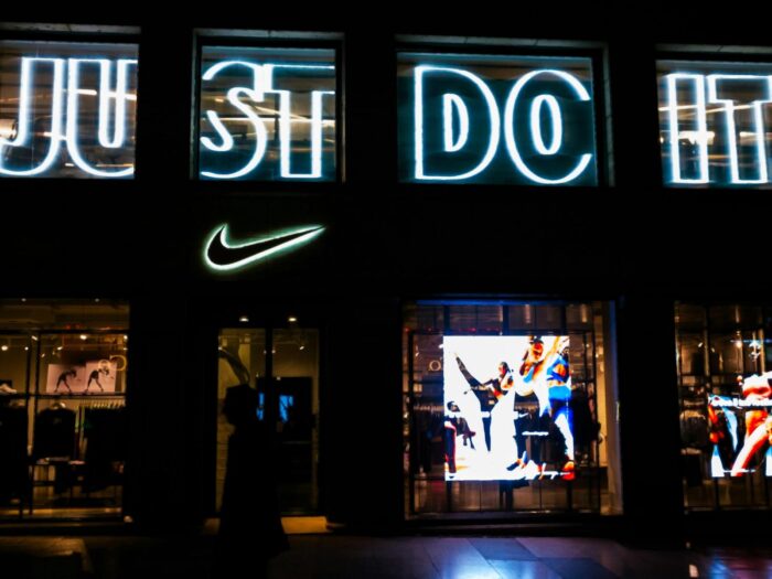 Five Forces Analysis of Nike, recommendations, rivalry, buyers, suppliers, substitutes, new entrants, sporting goods business, Verona