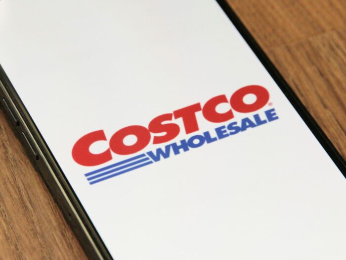 Costco Five Forces Analysis, Recommendations, buyer power, supplier power, substitute threat, new entrant threat, competition, app