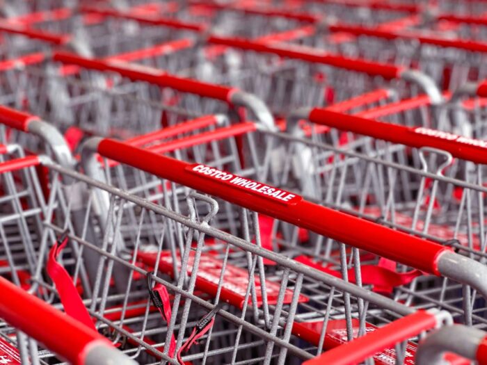 Costco marketing mix 4P 4Ps product price place promotion, strategy, business analysis case study, shopping carts Costco marketing mix 4P 4Ps product price place promotion, strategy, business analysis case study, shopping carts