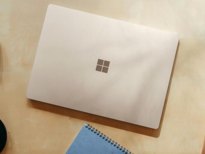 Microsoft 4Ps marketing mix, product, price, place, promotion, IT business marketing strategy case study, Surface laptop