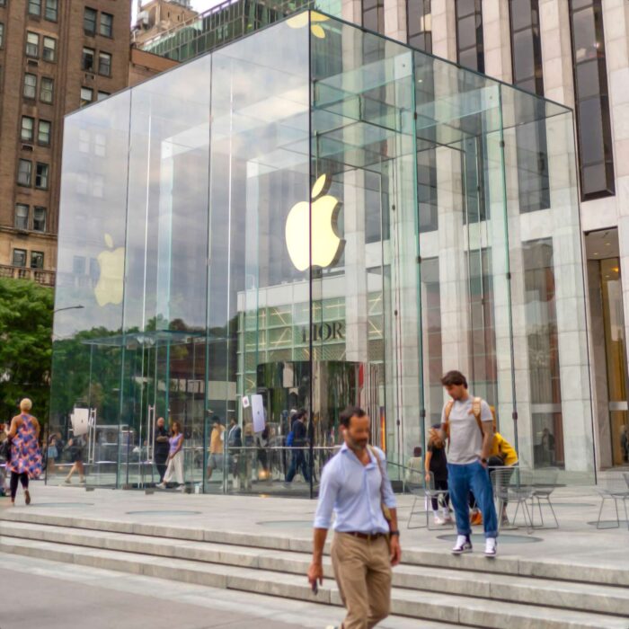 Apple organizational culture, work core values, information technology business, corporate HRM case study, Fifth Avenue NYC Apple organizational culture, work core values, information technology business, corporate HRM case study, Fifth Avenue NYC