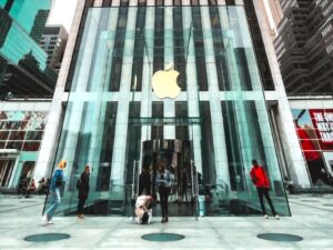 Apple’s Organizational Structure & Its Characteristics (An Analysis)