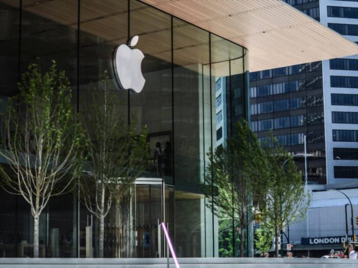 Apple generic strategy, growth strategies, competitive advantage, Porter, Ansoff, consumer electronics business, Pacific Centre Vancouver store Apple generic strategy, growth strategies, competitive advantage, Porter, Ansoff, consumer electronics business, Pacific Centre Vancouver store