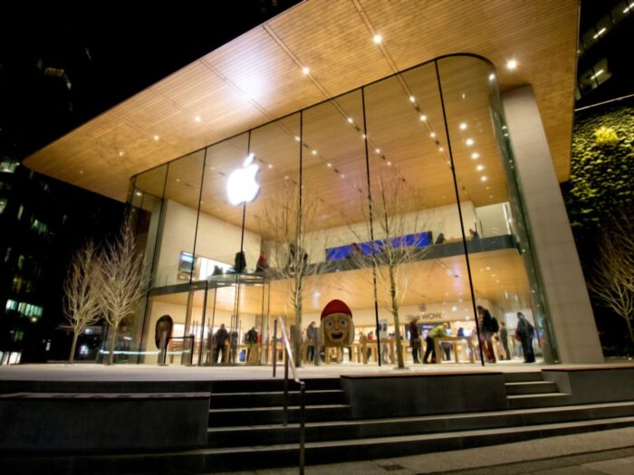 Apple company structure, organizational design, corporate hierarchy, divisions, departments, consumer electronics business, Pacific Centre Vancouver store Apple company structure, organizational design, corporate hierarchy, divisions, departments, consumer electronics business, Pacific Centre Vancouver store